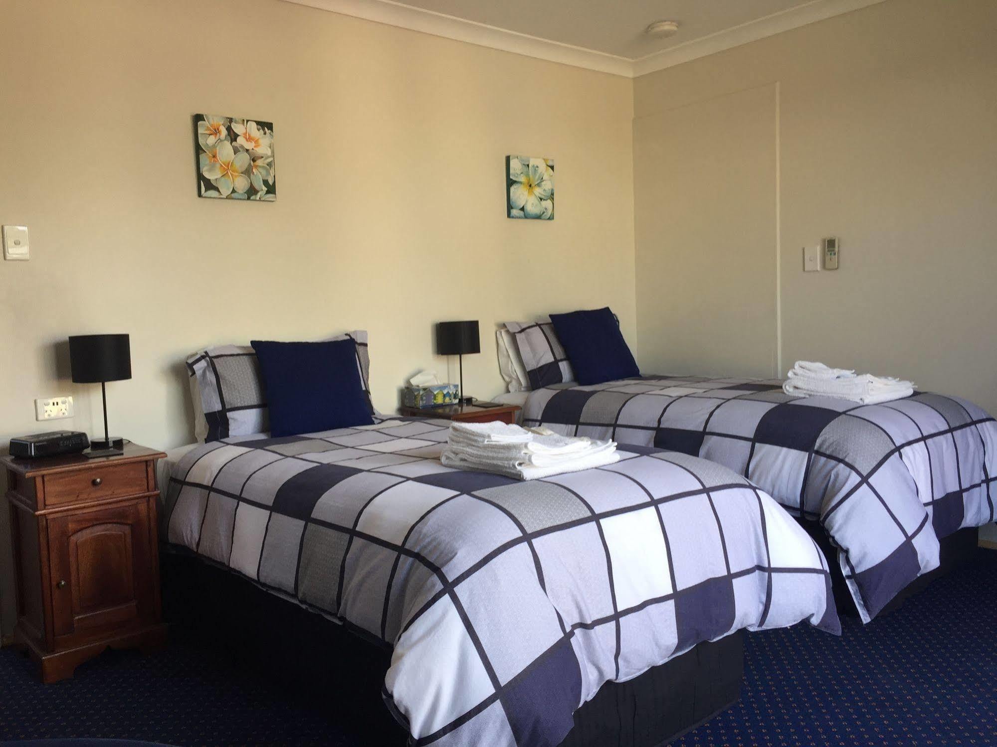 בסלטון Observatory Guesthouse - Adults Only מראה חיצוני תמונה